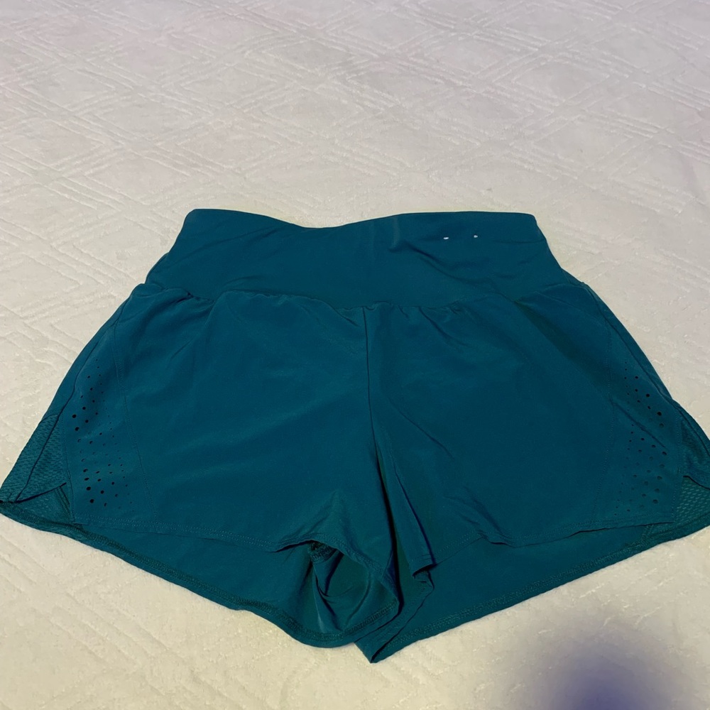 Xersion teal shorts